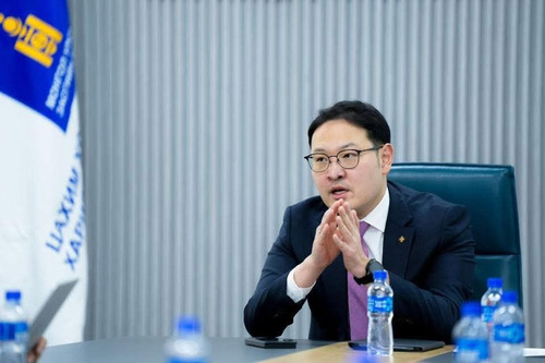 Э.БАТШУГАР: ГАР УТАСНААСАА КОМПАНИ БАЙГУУЛАХ, БИЗНЕСЭЭ ХЯНАХ БОЛОМЖТОЙ БОЛЛОО